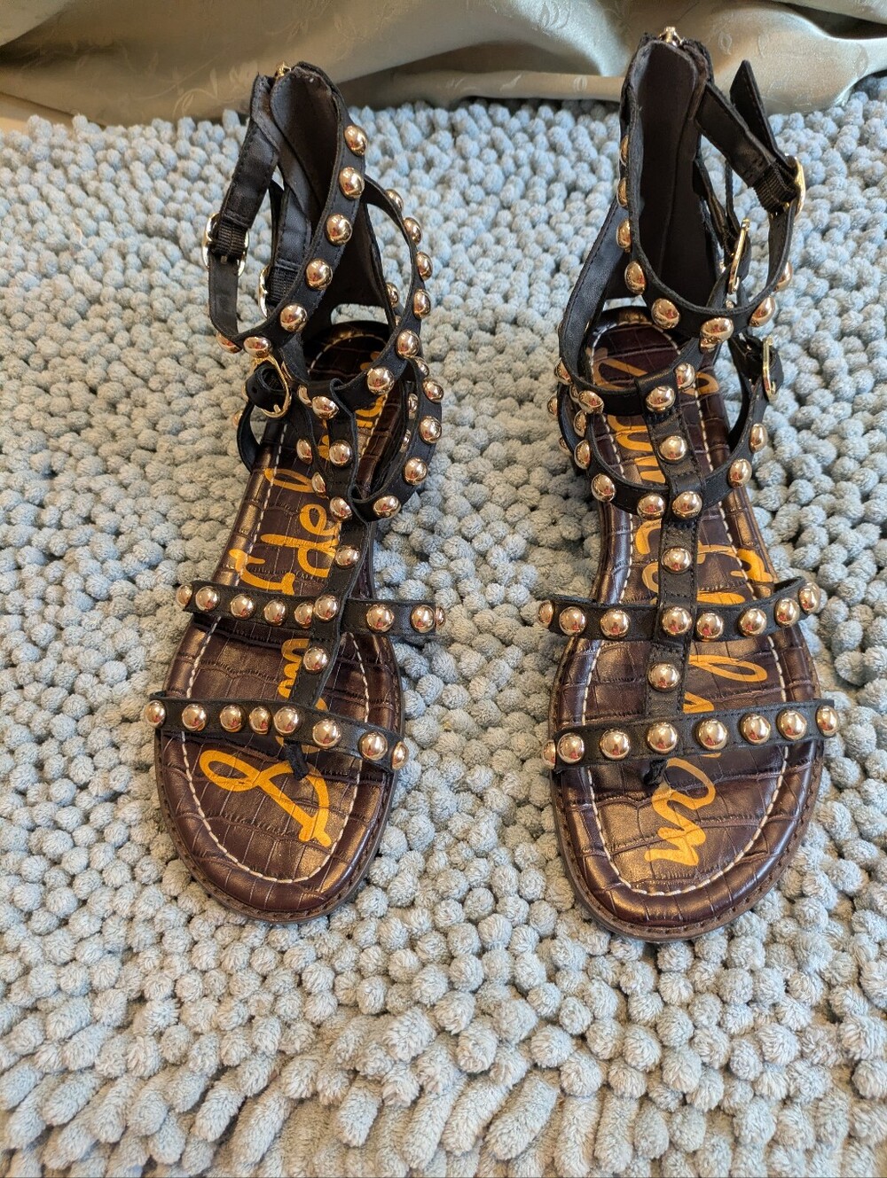 Sam Edelman gold studded black leather gladiators strappy sandal, size 9M